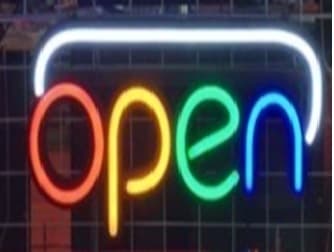LETRERO OPEN ELABORADO EN MANGUERA FLEXIBLE NEON EN COLORES SURTIDOS  MEDIDA APROXIMADA 50X25