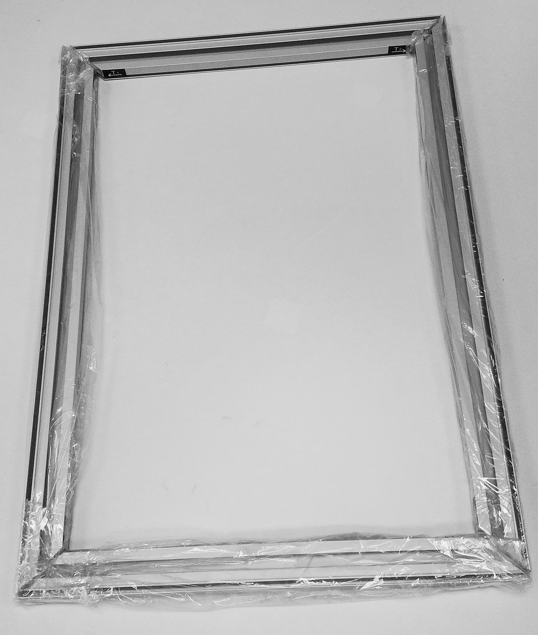 MARCO DE ALUMINIO DE 15 MM PARA TELA CON BORDES EN SILICON MEDIDA APROXIMADA  A2 420X594MM