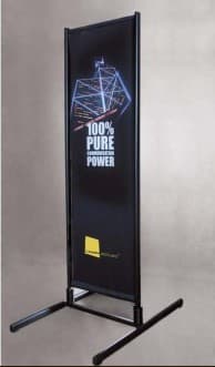 STAND PARA EXTERIOR CON SOPORTE EN HIERRRO MEDIDA APROXIMADA 60X195CM NEGRO ESTRUCTURA:215CM