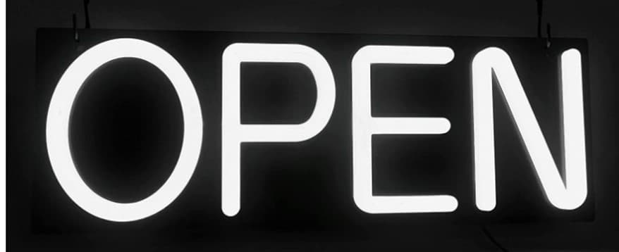 LETRERO OPEN ELABORADO EN MANGUERA FLEXIBLE NEON EN COLOR BLANCO 50X18CM